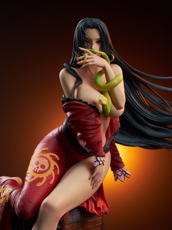 YaoMengMeng Studio One Piece Boa Hancock Hot Sexy 1/6 Statue