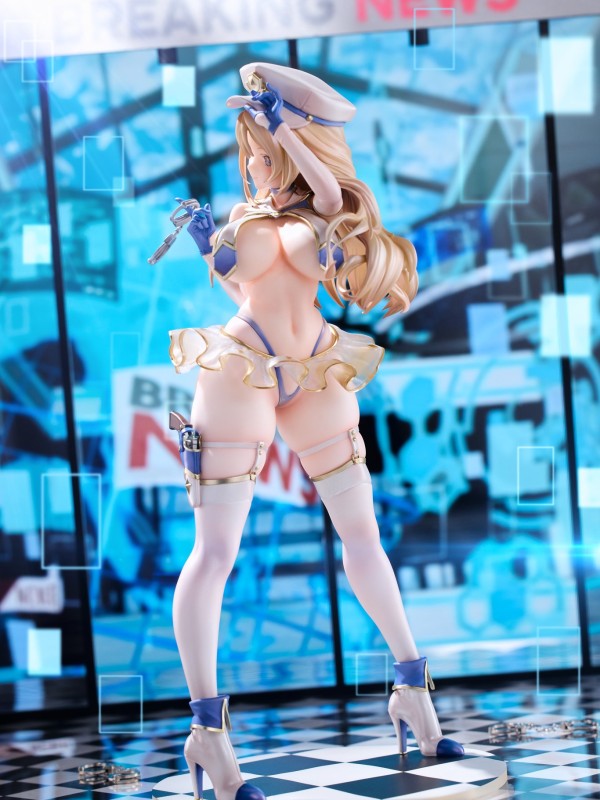Lovely Cosmic Police Hot Sexy 1/6 Statue