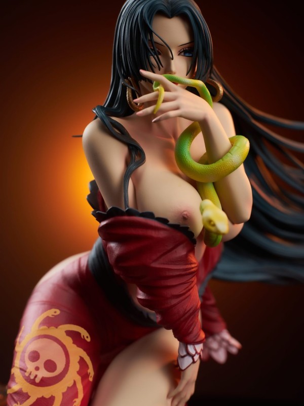 YaoMengMeng Studio One Piece Boa Hancock Hot Sexy 1/6 Statue